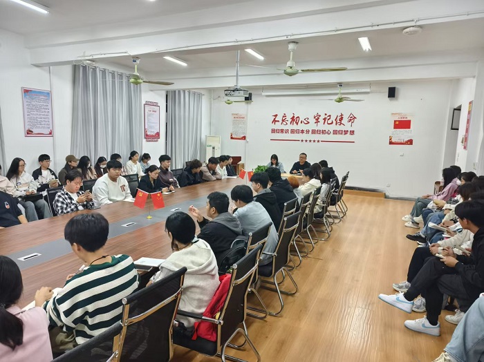 干部会议2.jpg 干部会议2.jpg
