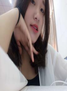 315904f0ba8b76bc043185fdbbd45928.jpg 闫紫依.jpg