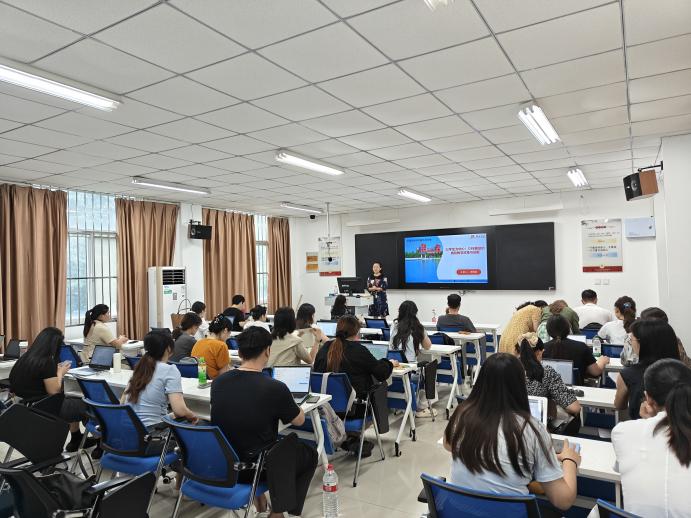 补2+我院开展“以学生为中心：OBE驱动的高校教学改革与创新”主题讲座