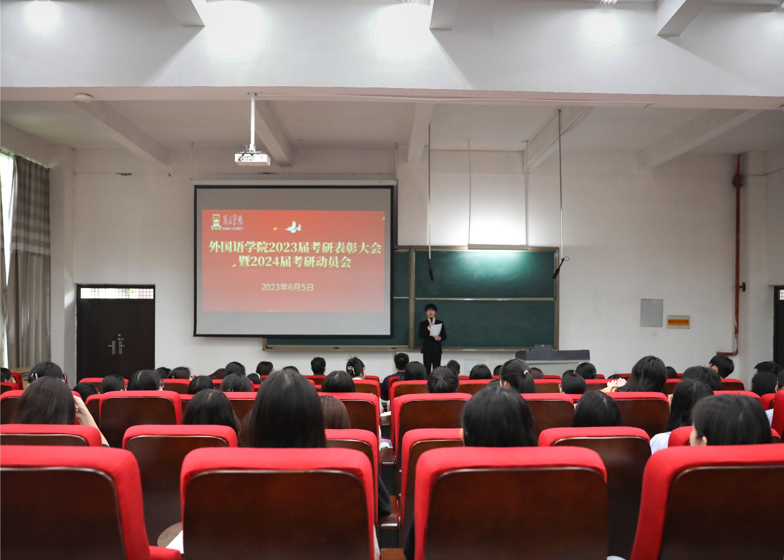 摄影记者李今墨修 (2).jpg